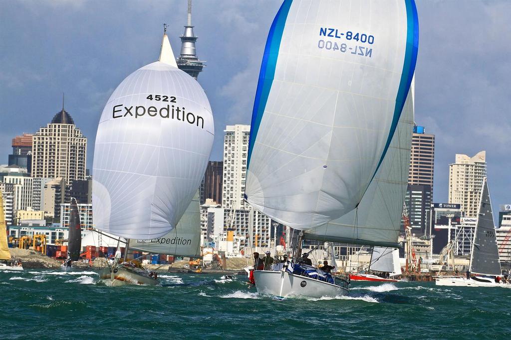 Start of PIC Coastal Classic - October 21, 2016 -  © Richard Gladwell www.photosport.co.nz